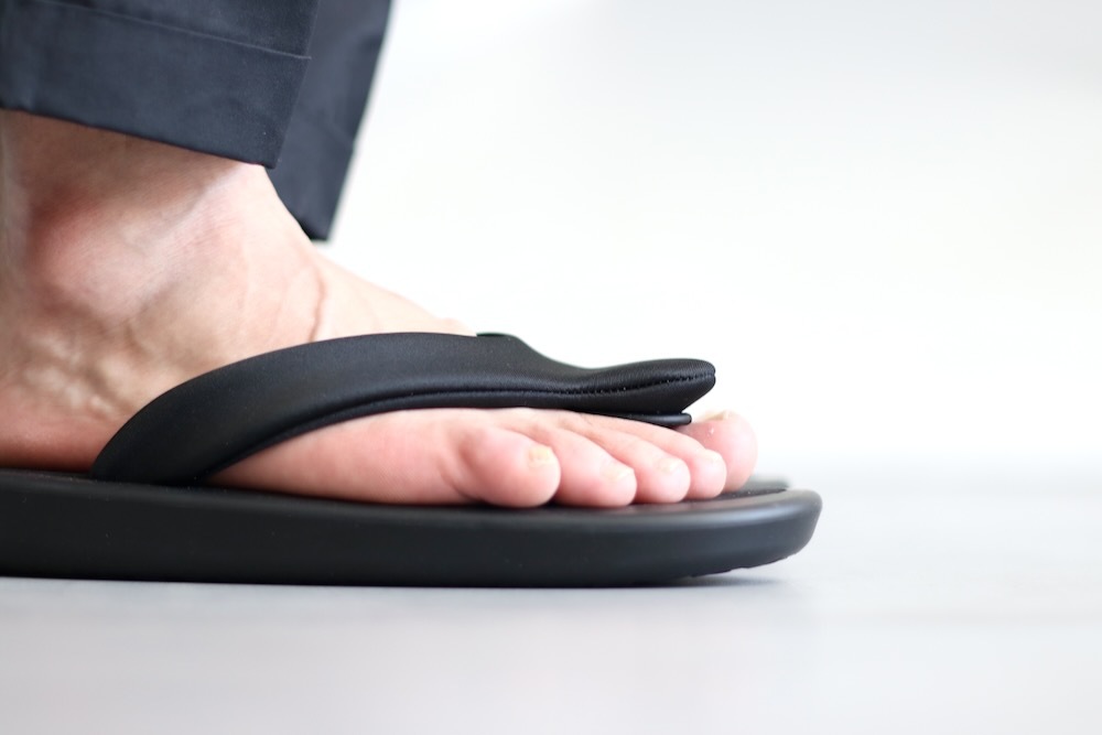 OJOJO NAITO(祸 ʥȡ) "BEACH SANDAL / Ecsaine Leather"