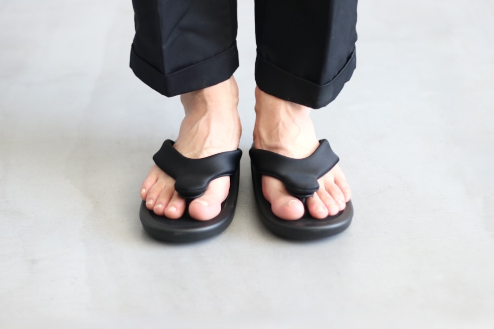 OJOJO NAITO(祸 ʥȡ) "BEACH SANDAL / Ecsaine Leather"