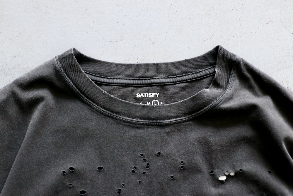 SATISFY(ƥե) "MothTech T-Shirt 11006-AB-ASA"