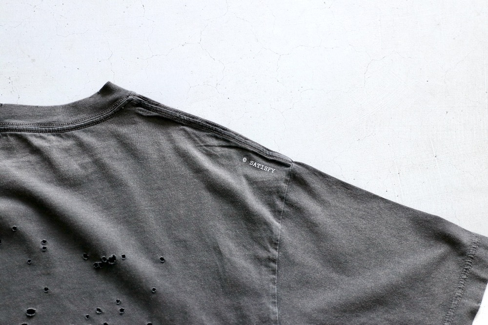 SATISFY(ƥե) "MothTech T-Shirt 11006-AB-ASA"