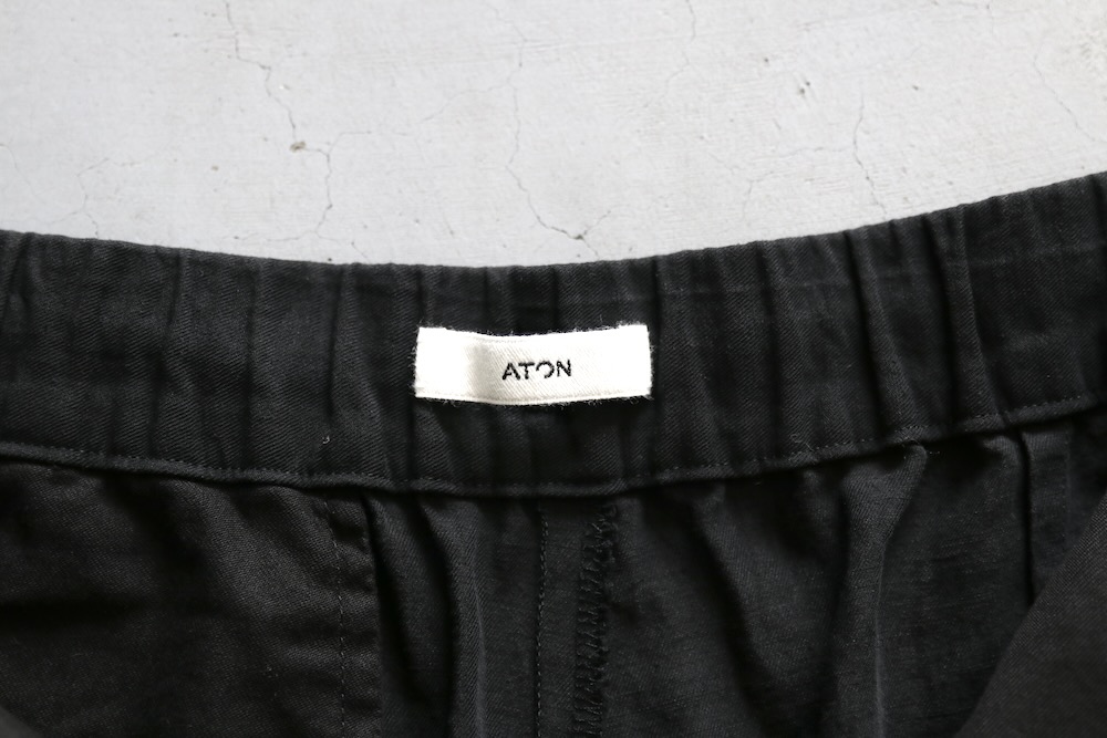 ATON (ȥ) "COTTON LINEN VOILE TWO TUCKED EASY SHORTS"
