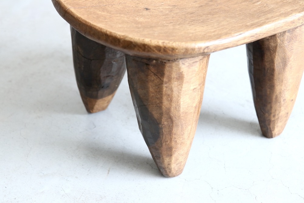 じ*ん様 ライトイヤーズ　アフリカ　スツール　LIGHTYEARS TUTSI じ*ん様 ライトイヤーズ アフリカ スツール LIGHTYEARS TUTSI