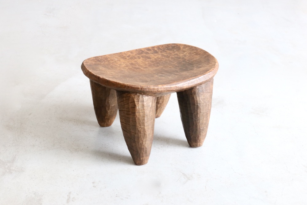 セヌフォ族　スツール　希少カラー African Crafts (アフリカ工芸品) “セヌフォ族のスツール