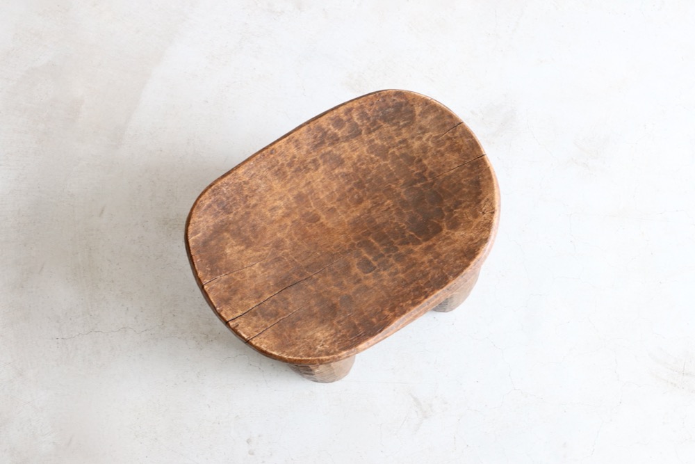 African Crafts (アフリカ工芸品) “セヌフォ族のスツール - LIGHT