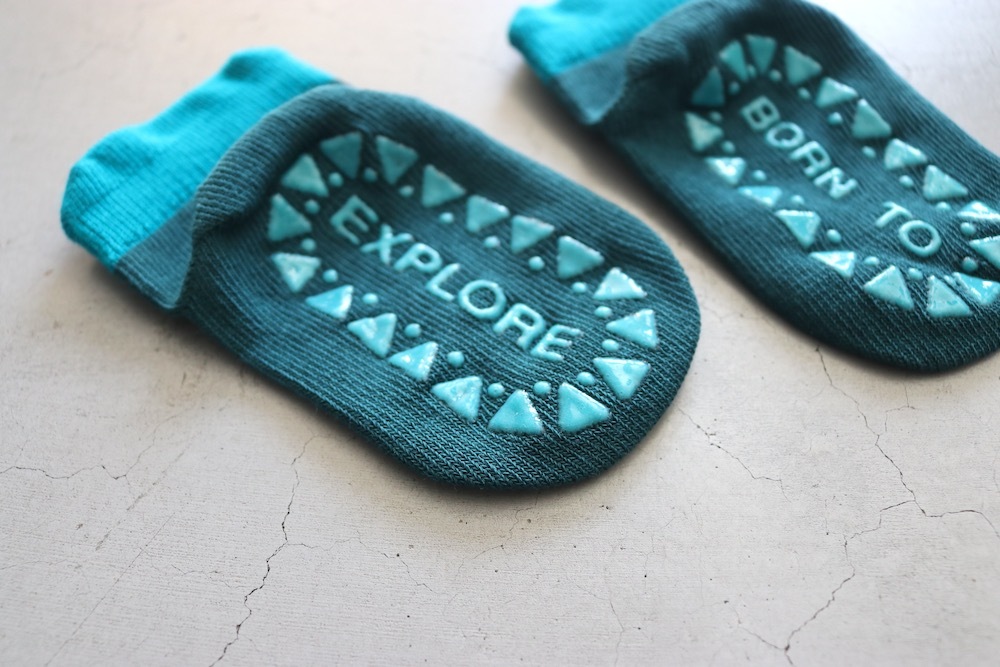 ��baby��THE NORTH FACE (�� �Ρ��� �ե����� ) "Nuptse Leg Warmer & Socks Set"