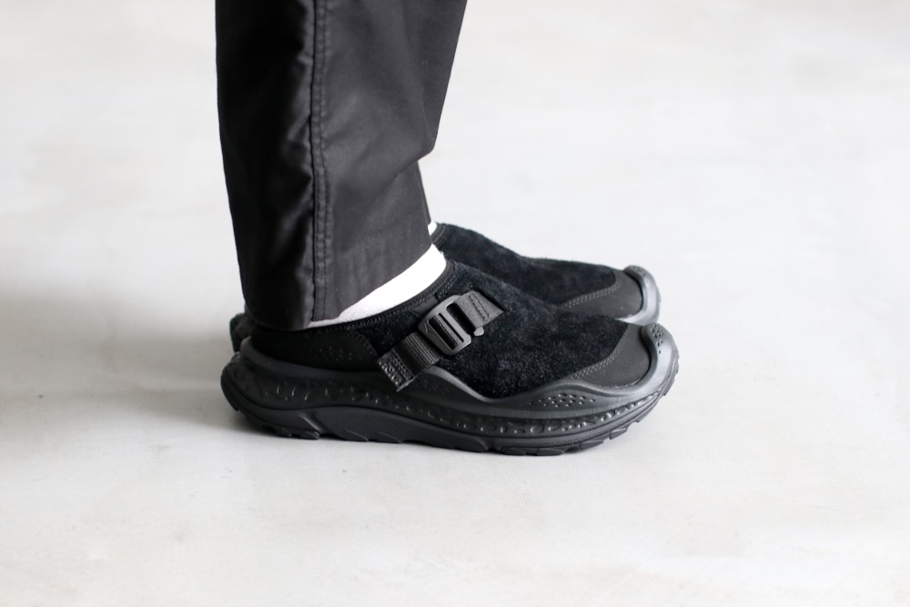 HOKA ONE ONE (ホカ オネ オネ) 