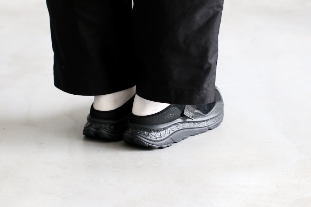 HOKA ONE ONE (ホカ オネ オネ) 