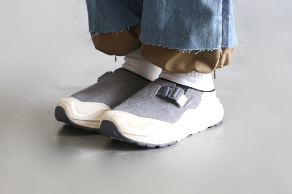 HOKA ONE ONE (ホカ オネ オネ) 