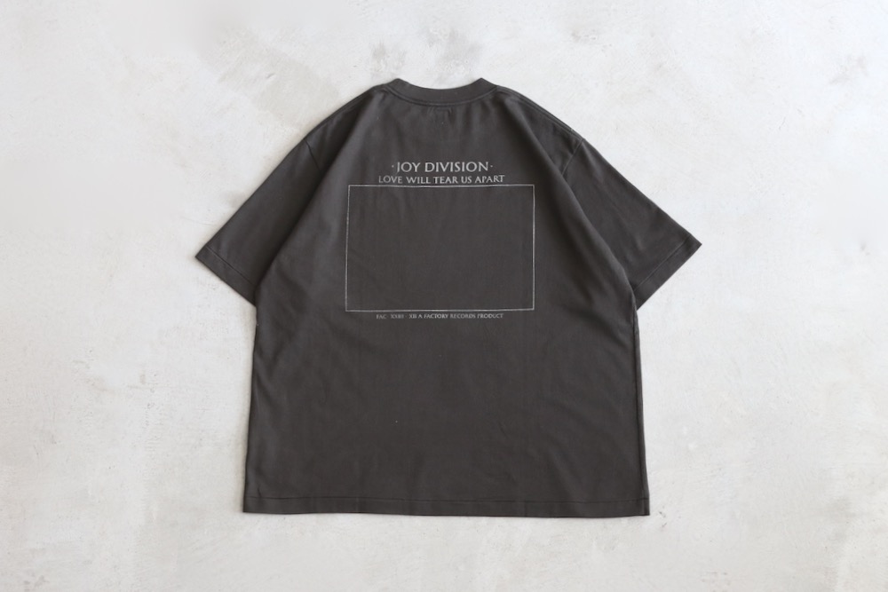 ��limited��blurhms ROOTSTOCK �� Joy Division (�֥顼�ॹ�롼�ĥ��ȥå� �� ���祤���ǥ����������) "JD LOVE WILL TEAR US APART Photo WIDE"