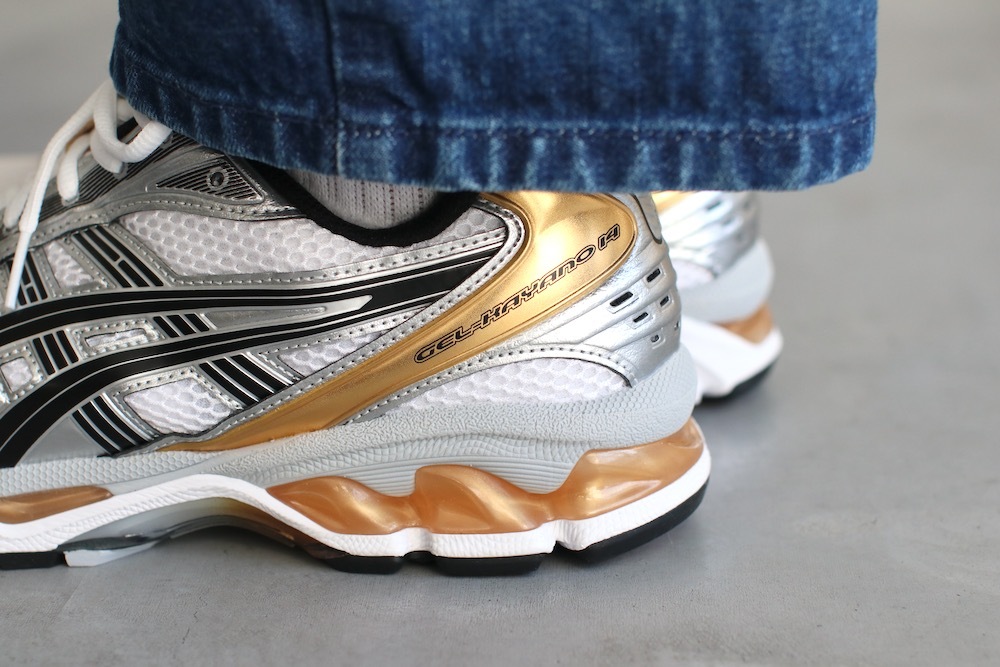 【ASICS】スニーカー GEL-KAYANO14 ホワイト/ゴールド 21644234_51590090_600.jpg