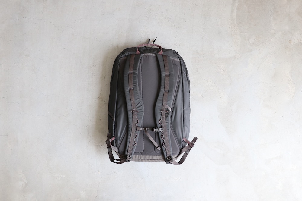 KLATTERMUSEN(����å���ࡼ����) "Gjalp Backpack 18L"