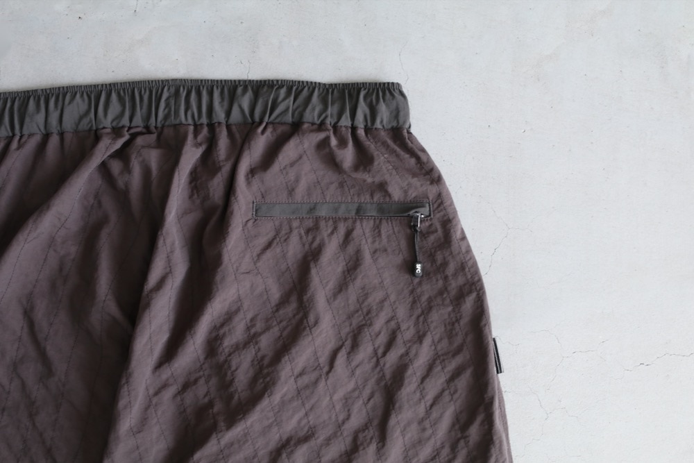 S.F.C(�������ե���) "NEW WIDE TWO TUCK PANTS (STITCHED NYLON)"