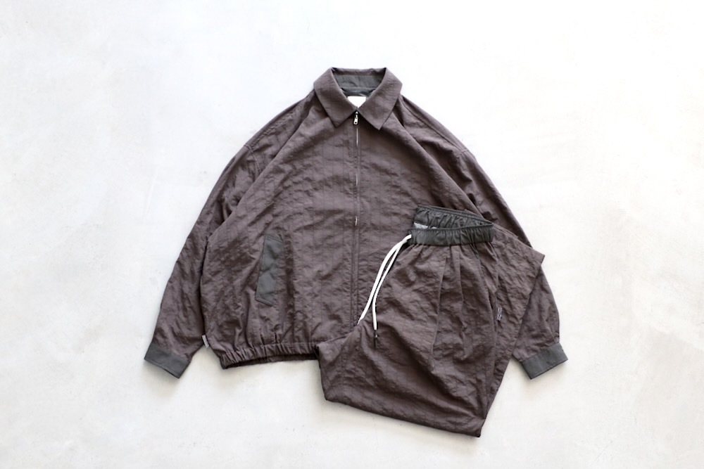 S.F.C(�������ե���) "NEW WIDE TWO TUCK PANTS (STITCHED NYLON)"