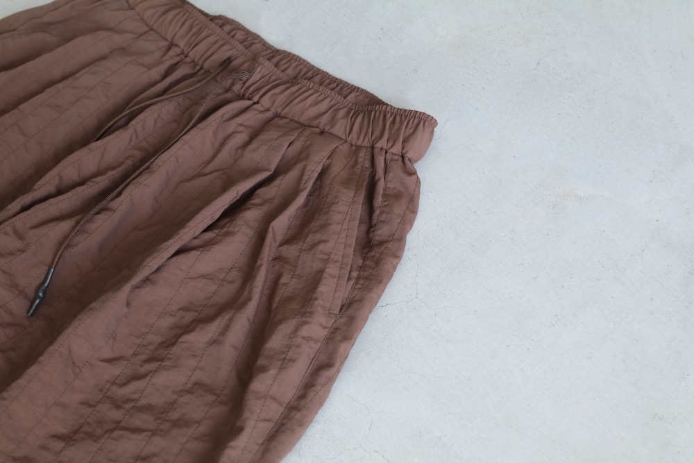 S.F.C(�������ե���) "NEW WIDE TWO TUCK PANTS (STITCHED NYLON)"