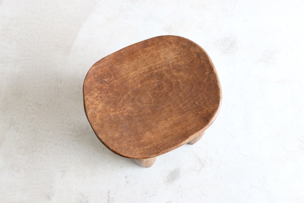 African Crafts (アフリカ工芸品) “セヌフォ族のスツール - LIGHT