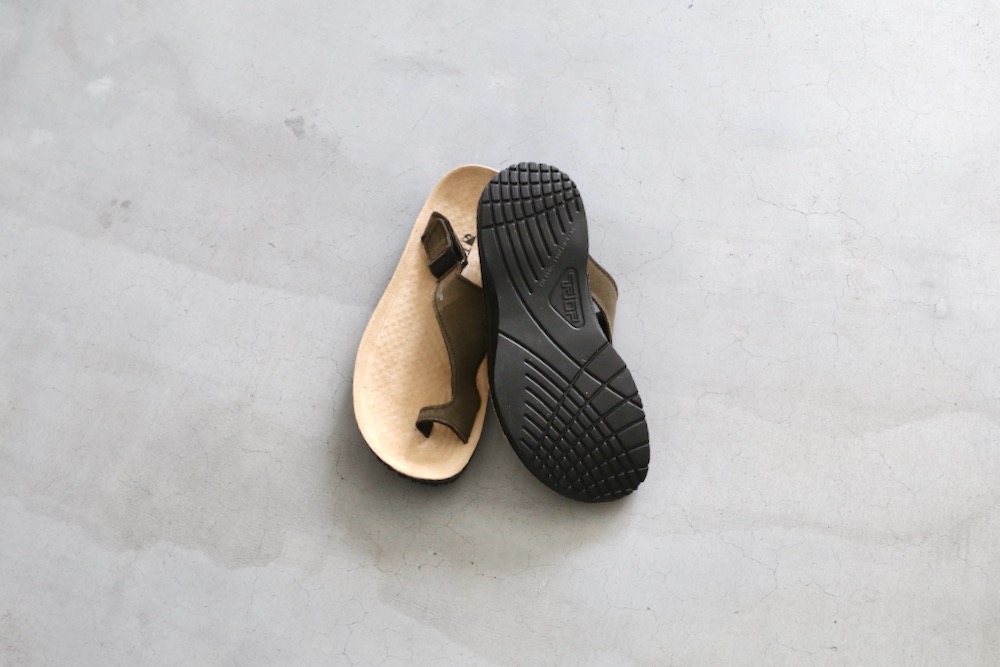 unisexTRIOP (ȥꥪ) "ZENI SLIPPER"