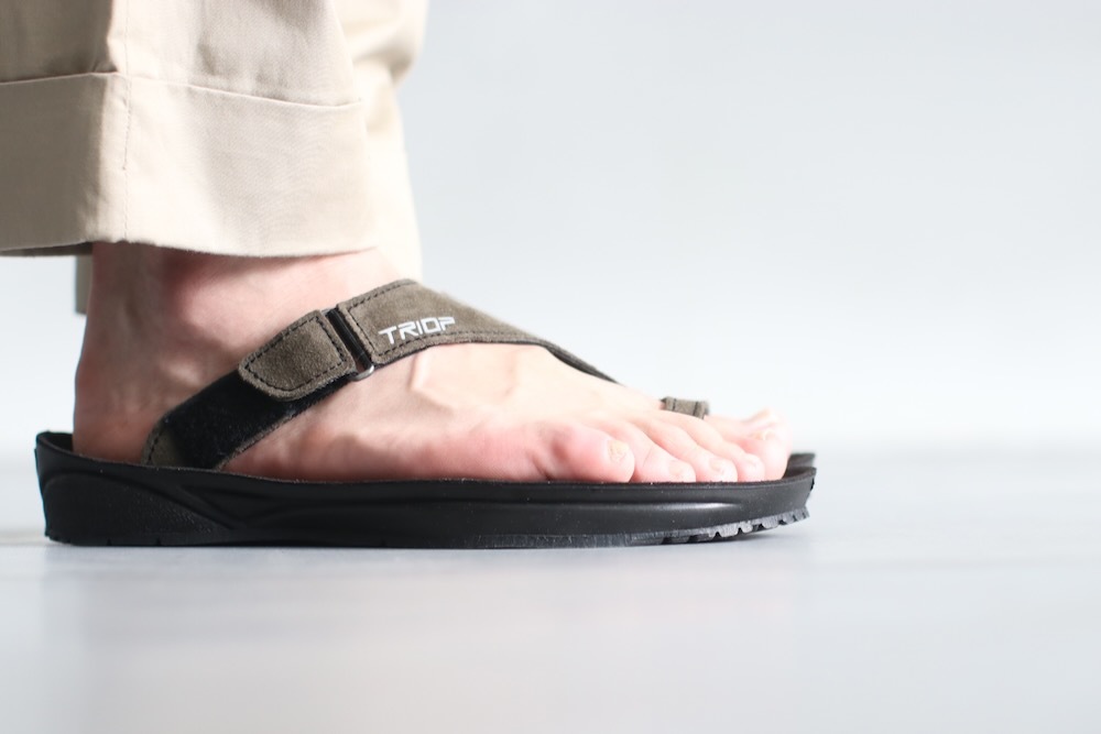 unisexTRIOP (ȥꥪ) "ZENI SLIPPER"