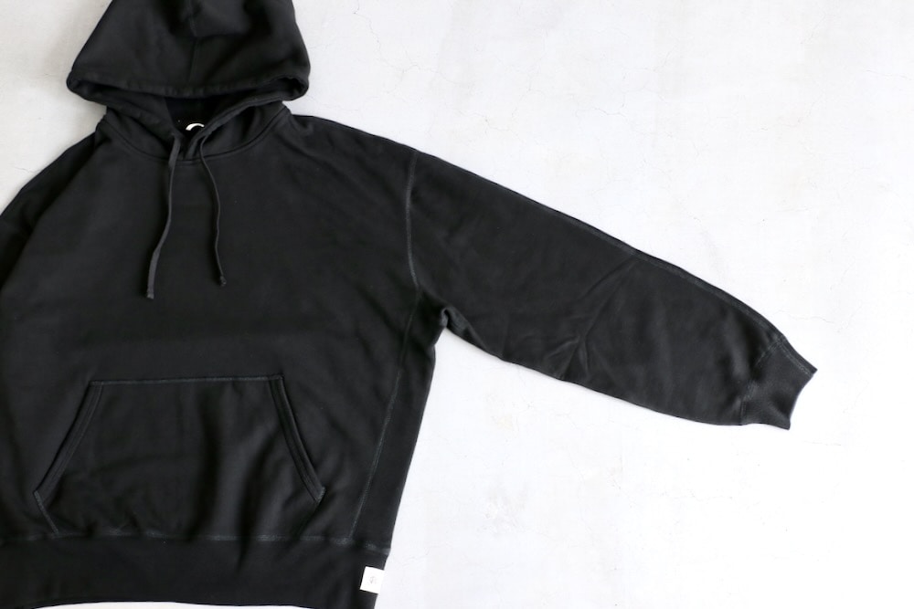REIGNING CHAMP (�쥤�˥󥰥�����)��MIDWEIGHT TERRY RELAXED HOODIE��