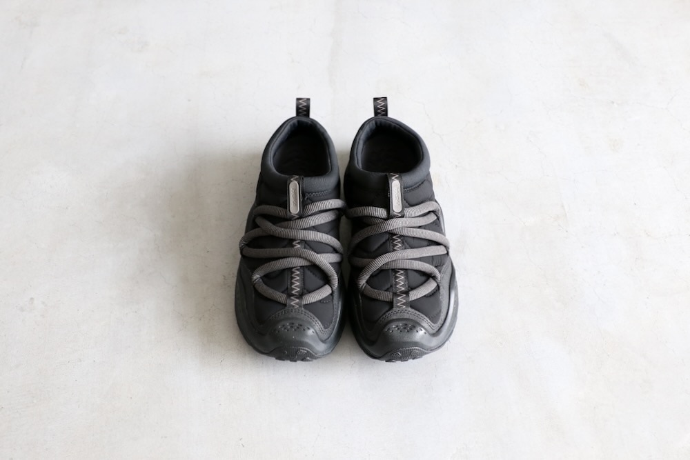 HOKA ONE ONE (ホカ オネ オネ) 