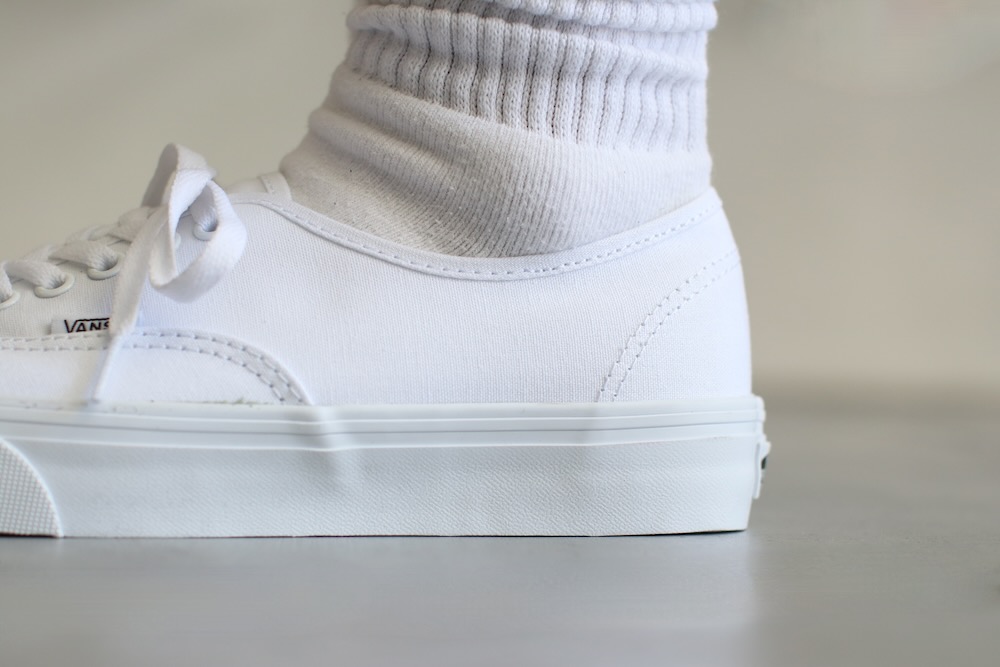 unisexVANS() "UA AUTHENTIC TRUE WHITE"