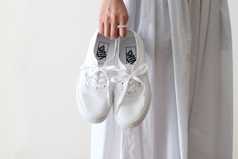 unisexVANS() "UA AUTHENTIC TRUE WHITE"