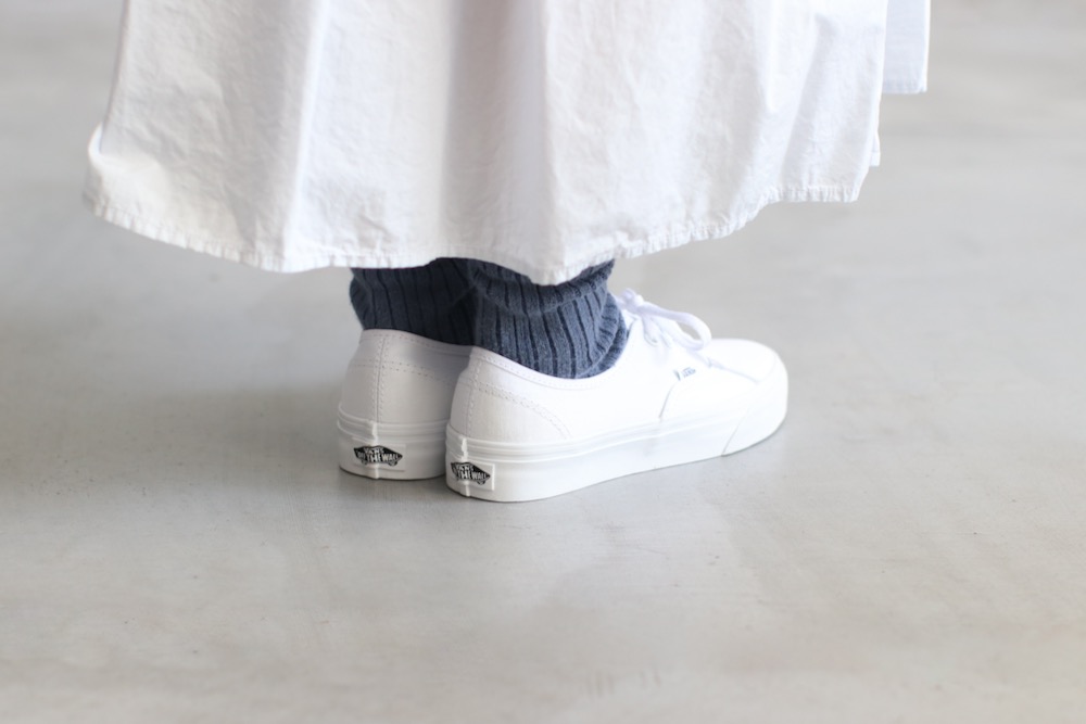 unisexVANS() "UA AUTHENTIC TRUE WHITE"