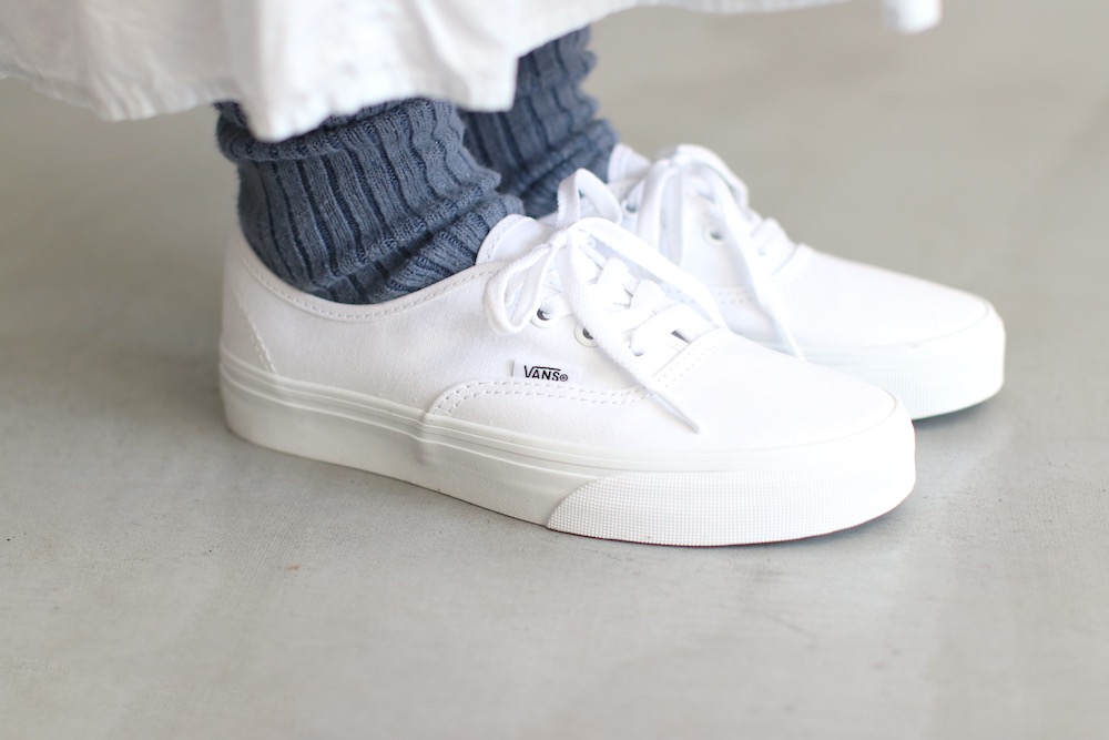 unisexVANS() "UA AUTHENTIC TRUE WHITE"