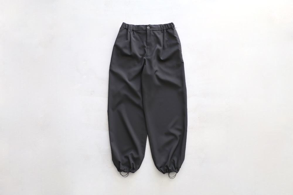 EVCON (���ӥ���) "1TUCK EASY SLACKS"