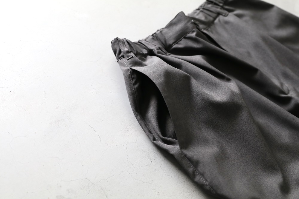 EVCON (���ӥ���) "1TUCK EASY SLACKS"