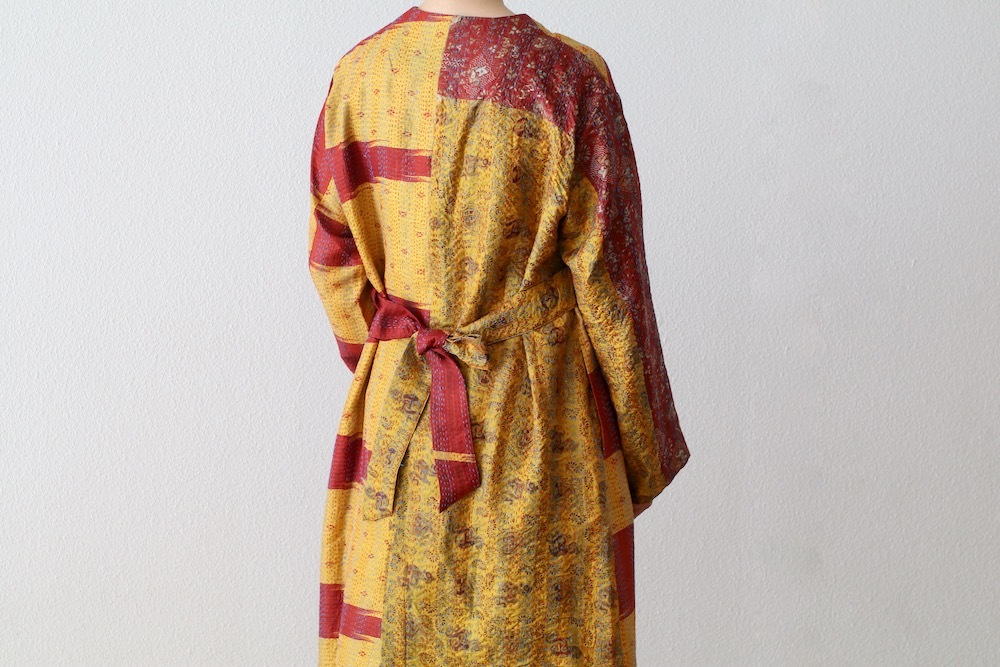 ��WOMEN'S��WONDER FULL LIFE LIMITED EDITION(�����ե�饤�� ��ߥƥåɥ��ǥ������) ��KANTHA NO COLLAR ROBE -Red-��