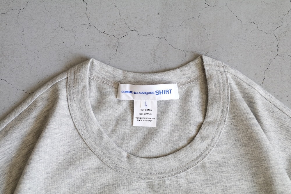 COMME des GARCONS SHIRT(���� �� ����륽�� �����) "Cotton Jersey Plain with Printed "CDG SHIRT" Logo On Chest S/S TEE FO-T026-051"