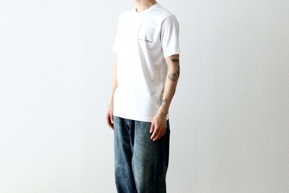 COMME des GARCONS SHIRT(���� �� ����륽�� �����) "Cotton Jersey Plain with Printed "CDG SHIRT" Logo On Chest S/S TEE FO-T026-051"