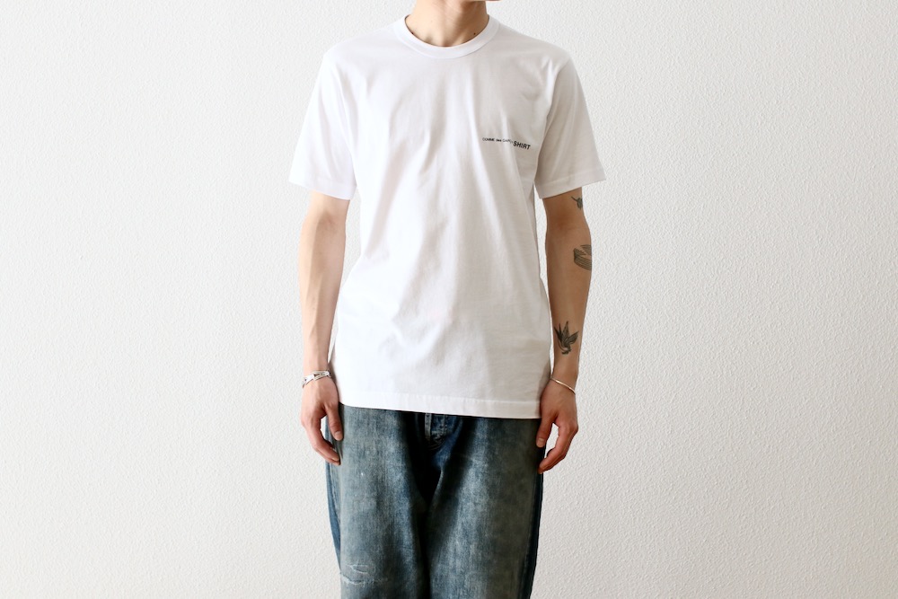 COMME des GARCONS SHIRT(���� �� ����륽�� �����) "Cotton Jersey Plain with Printed "CDG SHIRT" Logo On Chest S/S TEE FO-T026-051"