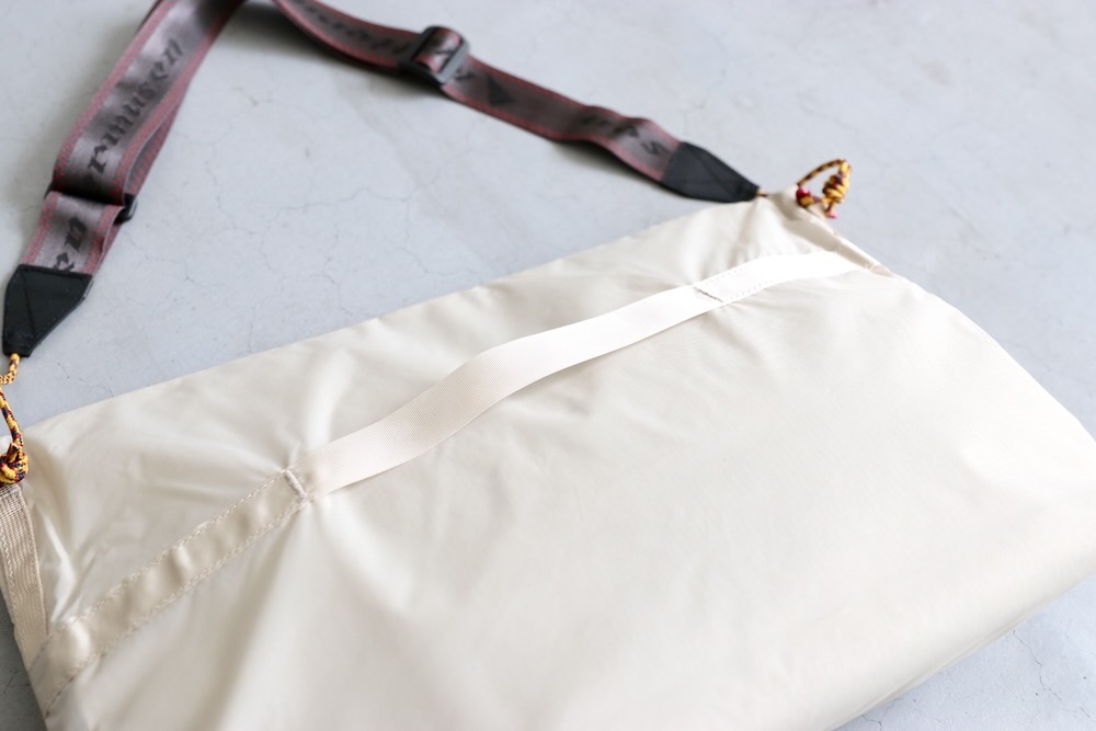 [10% > 25%OFF] KLATTERMUSEN(����å���ࡼ����) "Grid Messenger Bag"