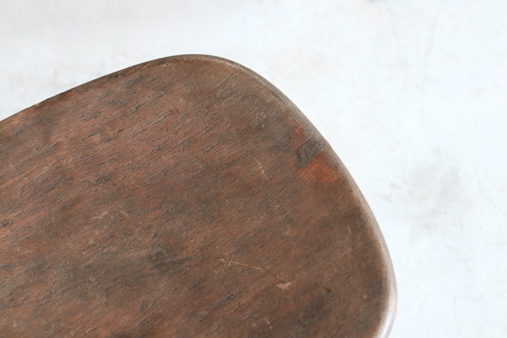 African Crafts (アフリカ工芸品) “セヌフォ族のスツール - LIGHT