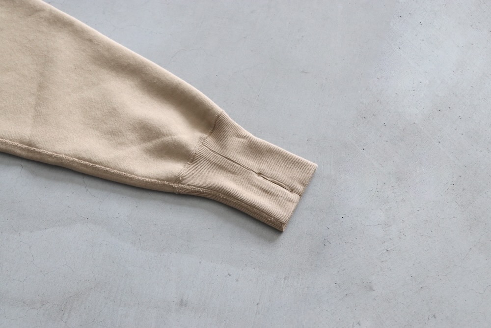 Unlikely (����饤���꡼) "Unlikely Split Raglan Sleeve Crew"