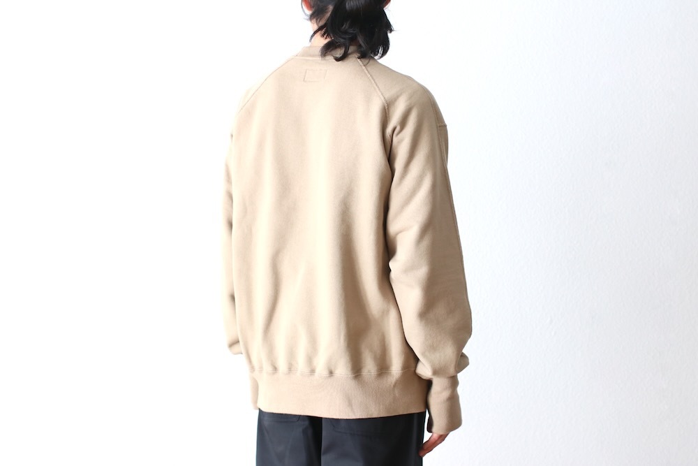 Unlikely (饤꡼) "Unlikely Split Raglan Sleeve Crew"