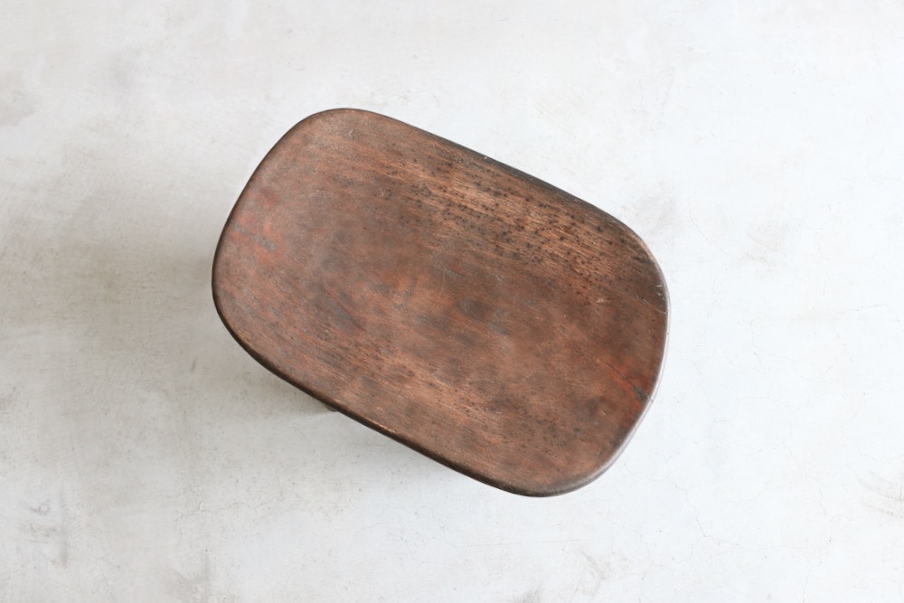 African Crafts (アフリカ工芸品) “セヌフォ族のスツール - LIGHT