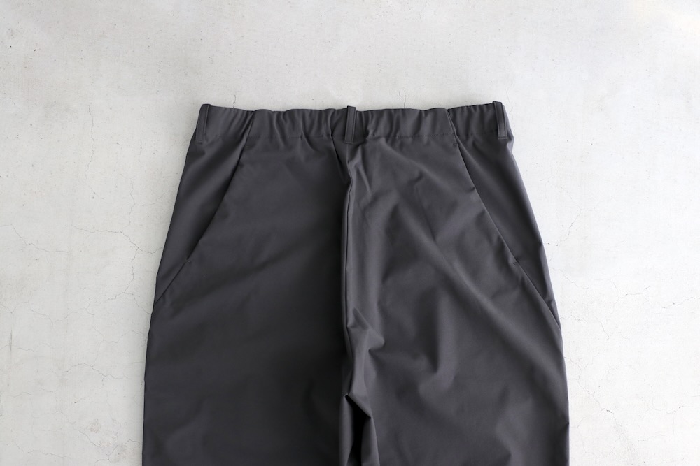 [10%OFF] GOLDWIN (ɥ) "One Tuck Tapered Light Pants"