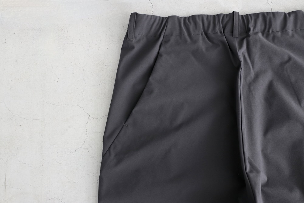 [10%OFF] GOLDWIN (ɥ) "One Tuck Tapered Light Pants"