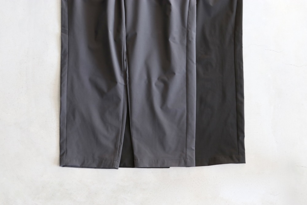 [10%OFF] GOLDWIN (ɥ) "One Tuck Tapered Light Pants"