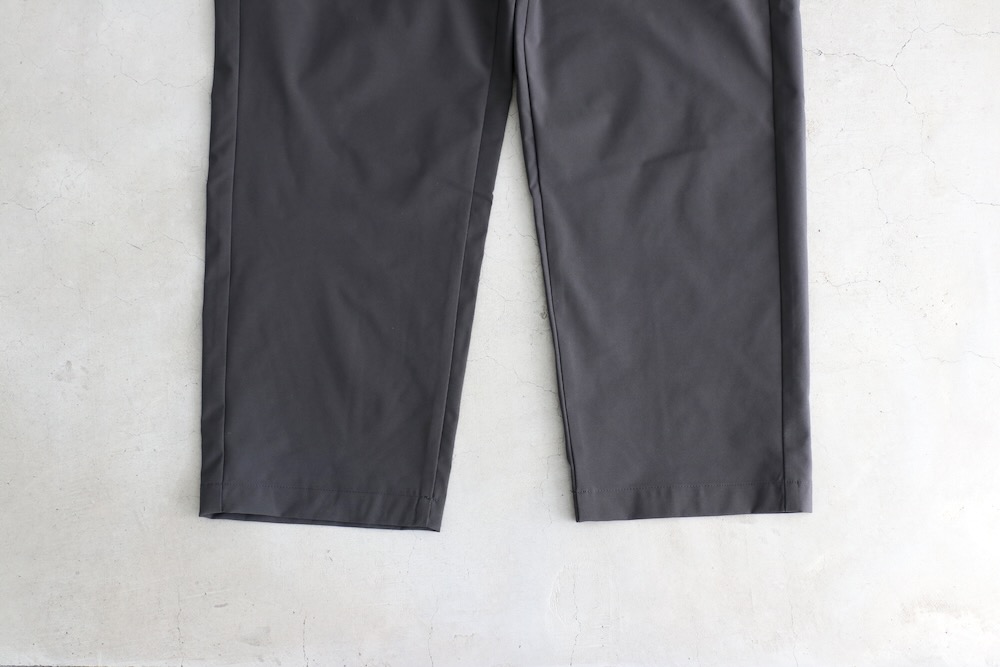 ゴールドウイン One Tuck Tapered Light Pants S 黒 Goldwin (ゴールドウィン) One Tuck Tapered Light Pants