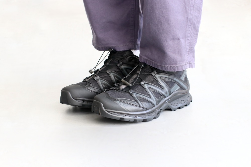 SALOMON(�������)"XT-QUEST Black/Black/Phantom"