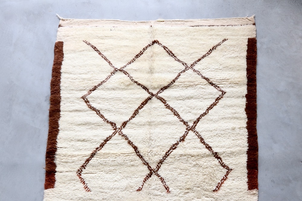 LIGHT YEARS(ライト イヤーズ)