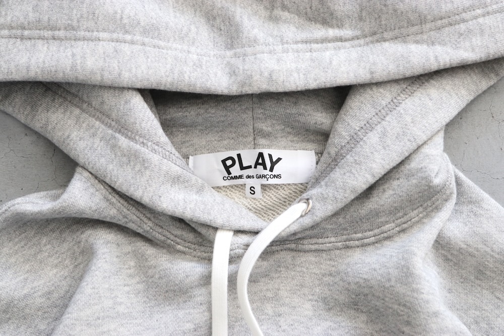 WOMEN'SPLAY COMME des GARCONS(ץ쥤   륽) "PLAY HOODED SWEATSHIRT RED HEART GREY AZ-T169-051"