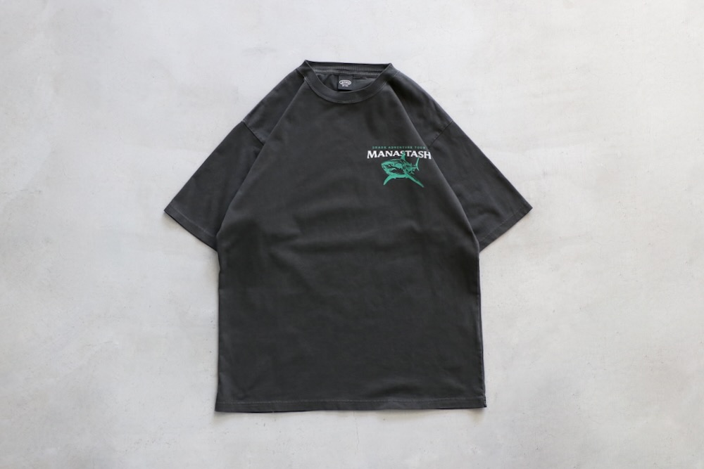 MANASTASH (�ޥʥ����å���) "PUMICE TEE SHARK"