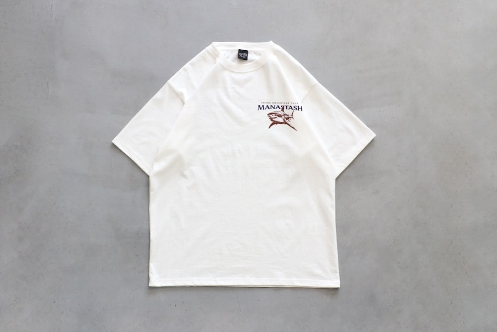 MANASTASH (�ޥʥ����å���) "PUMICE TEE SHARK"
