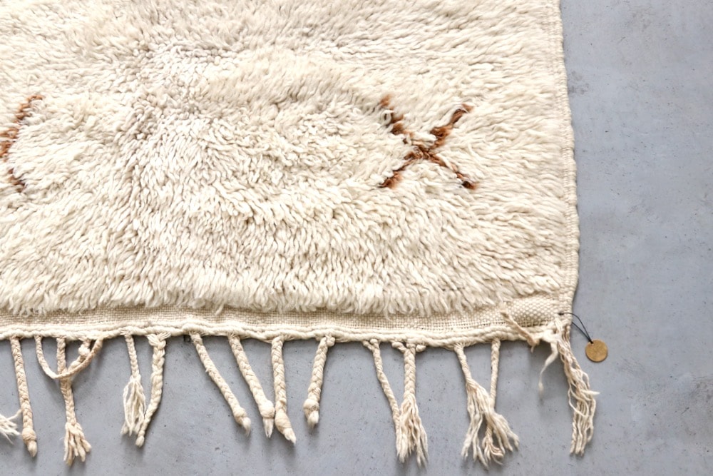 LIGHT YEARS(ライト イヤーズ)