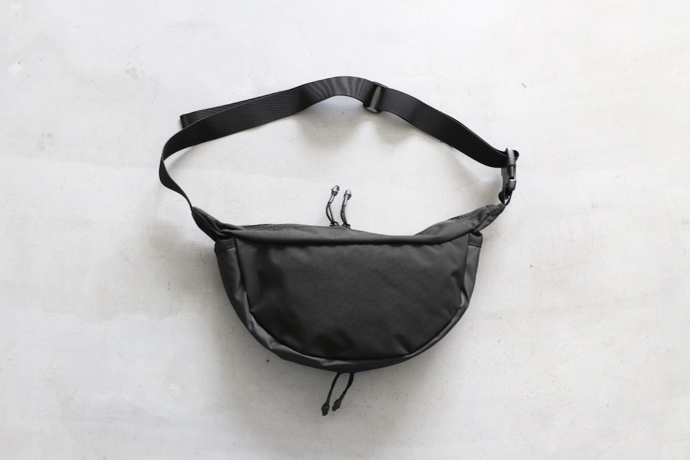 ��8.31 10:00 Release / limited��White Mountaineering �� BRIEFING(�ۥ磻�ȥޥ���ƥ˥���� �� �֥꡼�ե���) "WM BLK x BRIEFING ��BODY BAG'"