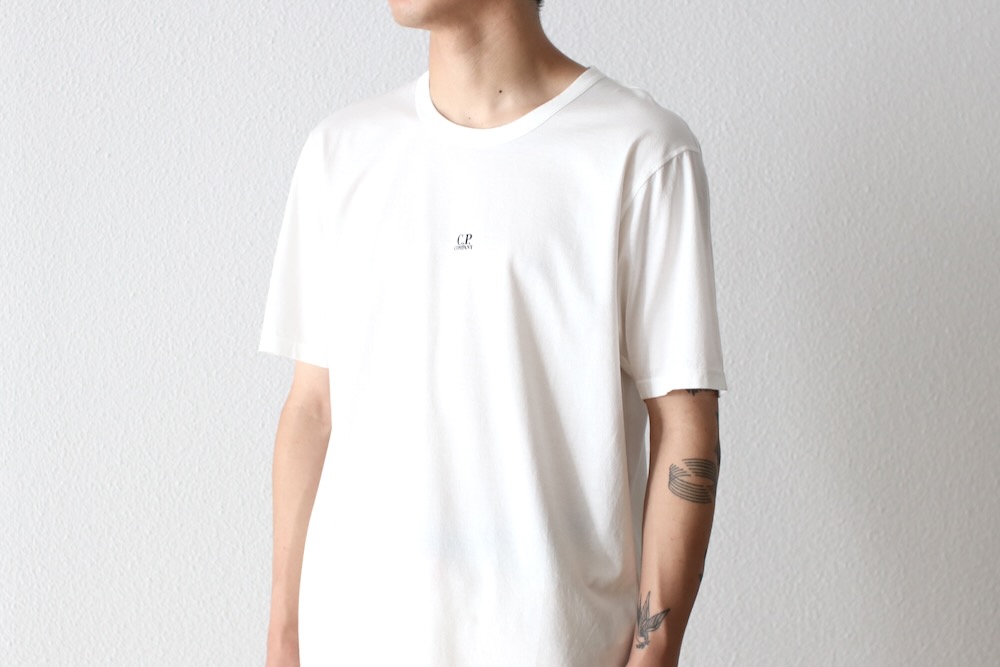 C.P. Company (ԡѥˡ) "70/2 MERCERIZED JERSEY LOGO T"